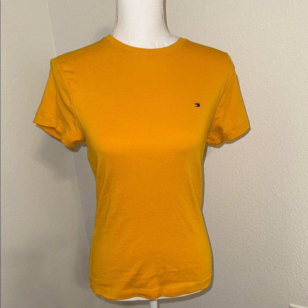 Tommy Hilfiger Yellow Fitted Short Sleeve Tee